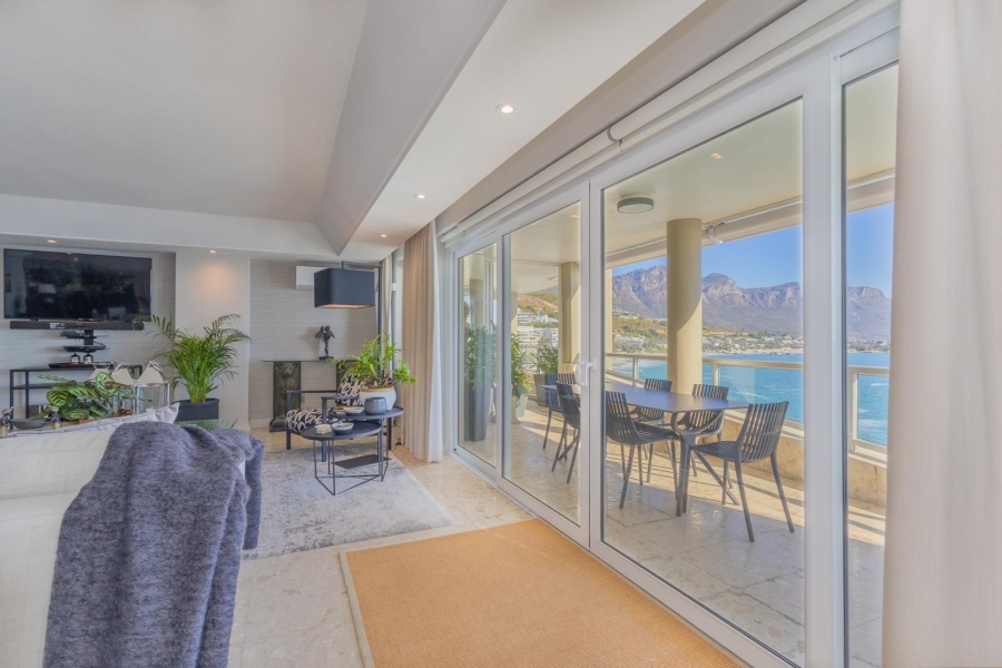 To Let 2 Bedroom Property for Rent in Clifton Western Cape